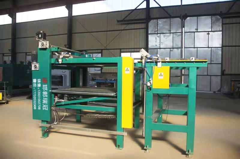 保溫板鏈板碼垛機